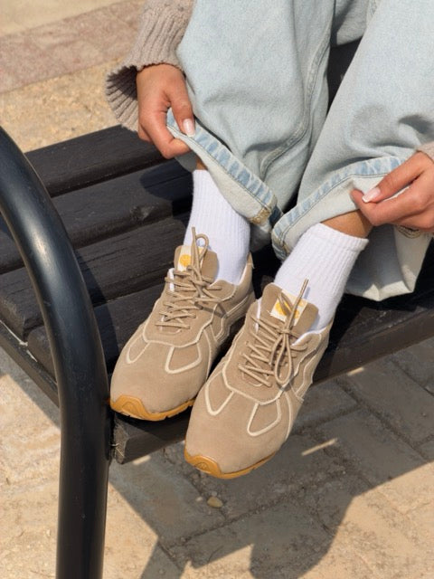 Beige Bolt