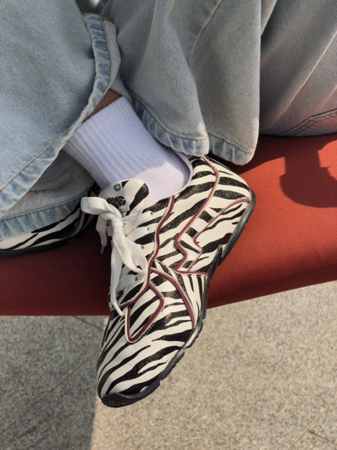Zebra Bolt